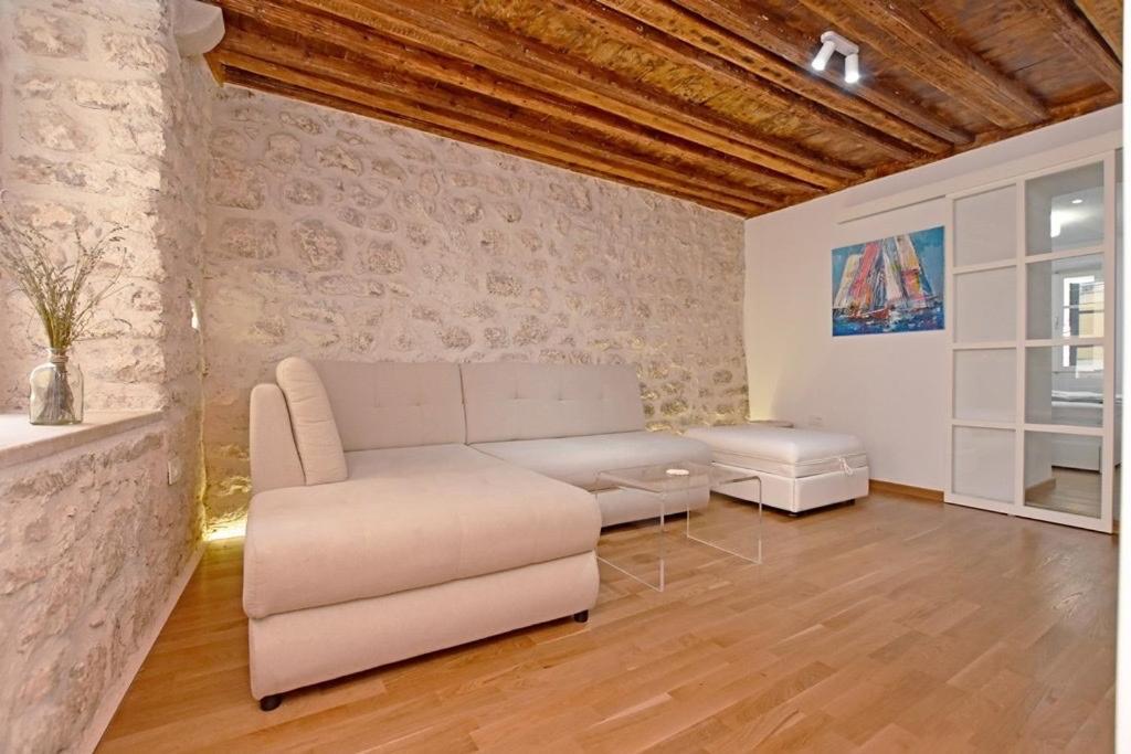 Pearl In The Heart Of Old Town On Belavista In Herceg Novi Apartment Exterior photo