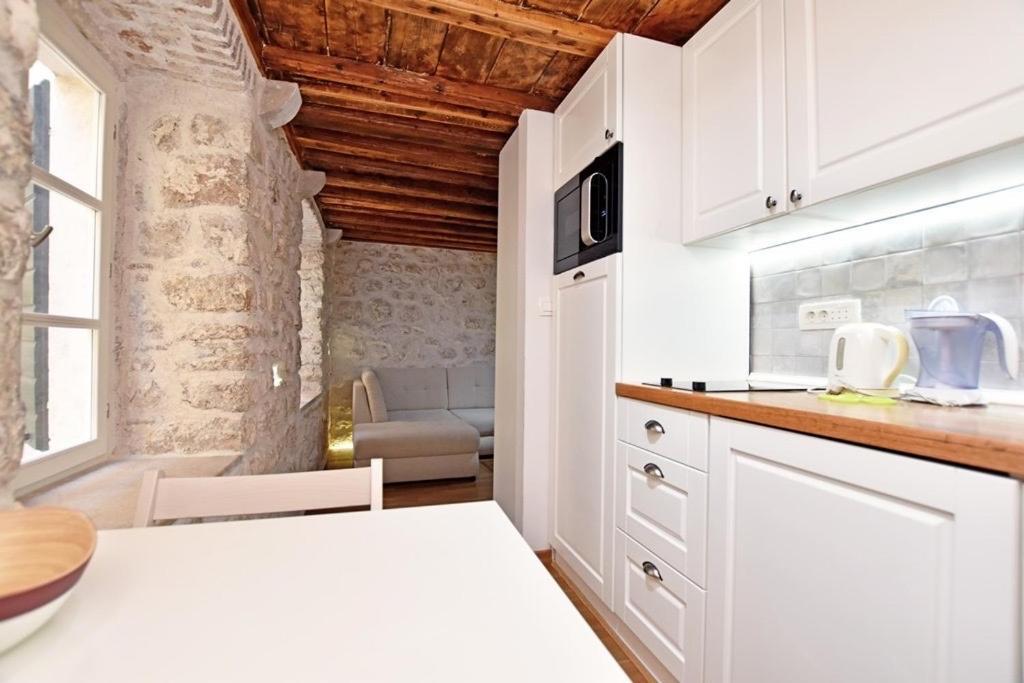 Pearl In The Heart Of Old Town On Belavista In Herceg Novi Apartment Exterior photo